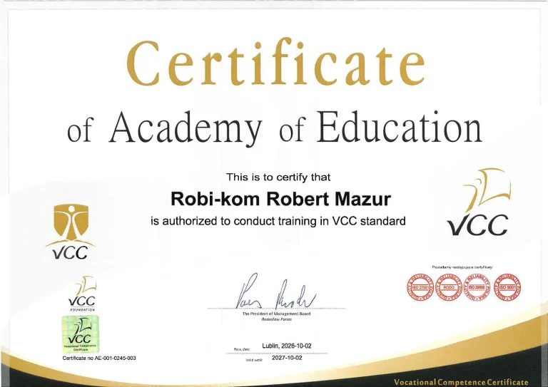 Certyfikat Akademii Edukacyjnej VCC dla Robi-kom Robert Mazur — uprawnienie do prowadzenia szkoleń w standardzie VCC, nr AE-001-0245-003, wydany w Lublinie 2.10.2026, ważny do 2.10.2027.